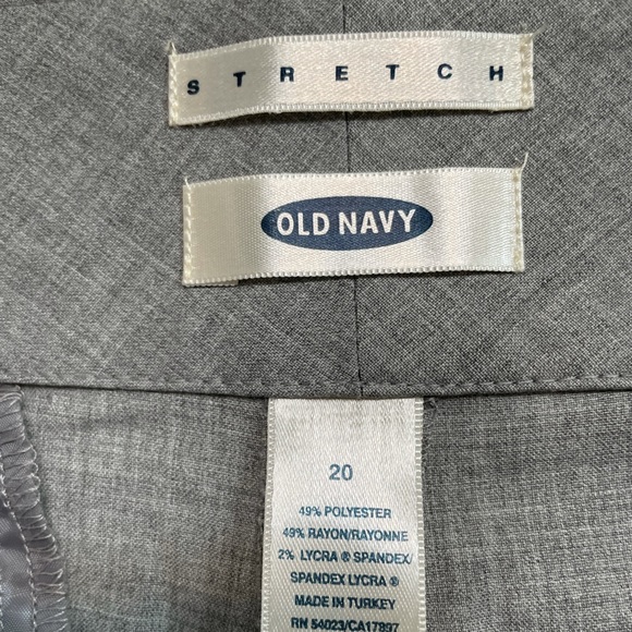 Old Navy Gray Capri - Picture 3 of 3